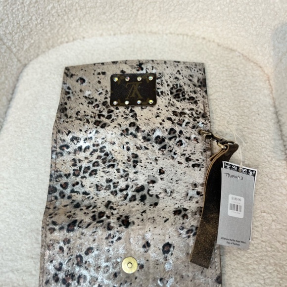 LV KEEP IT WRISTLET Brown SILVER Metallic Leopard Print NWT - Picture 5 of 6